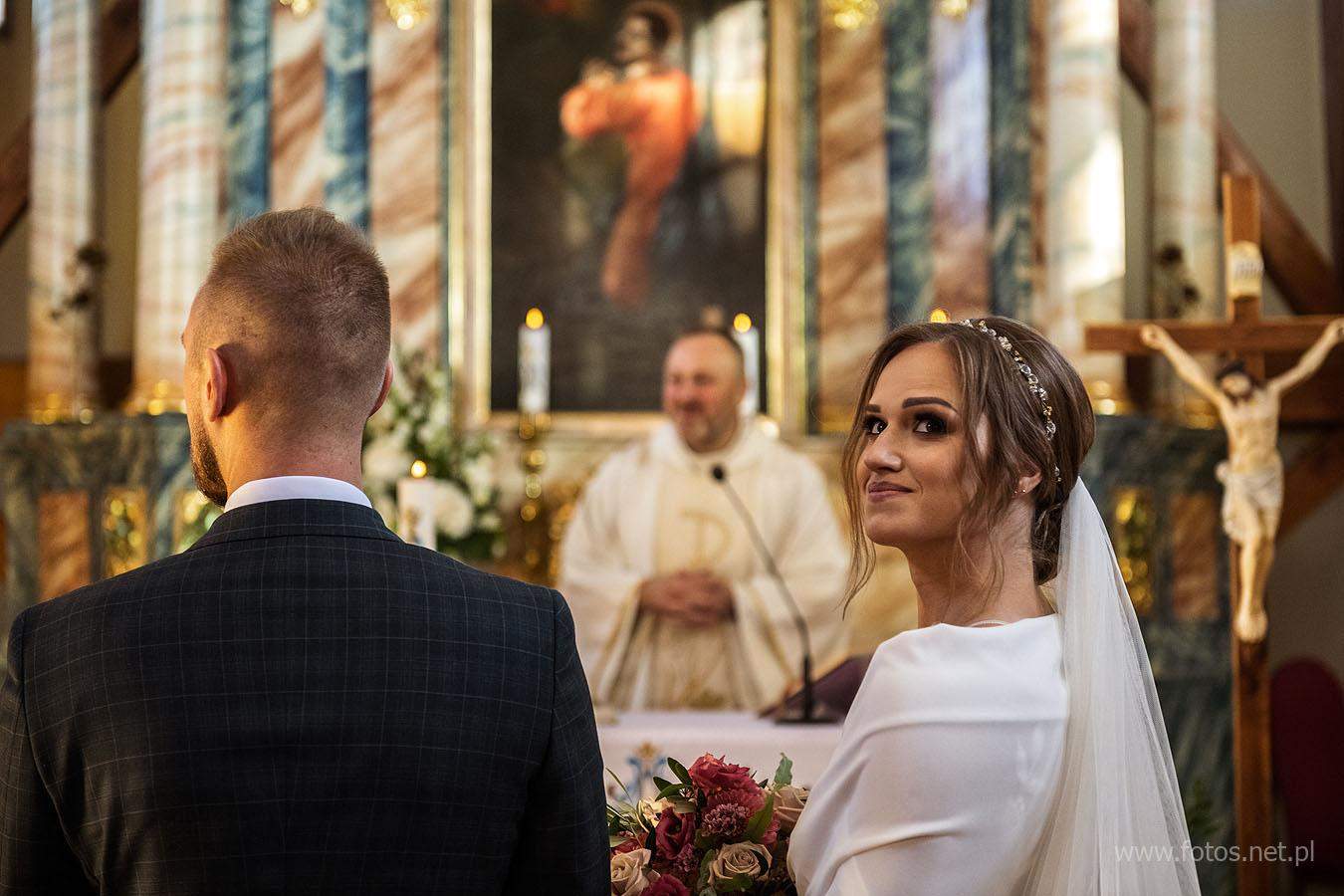 ślub w drewnianym kościele w giżyn
