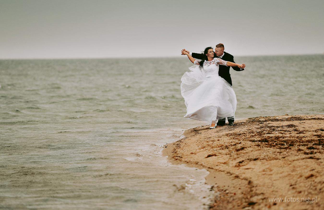 Sesja ślubna nad Morzem Bałtyckim